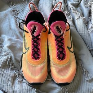 Womens Nike air max 2090